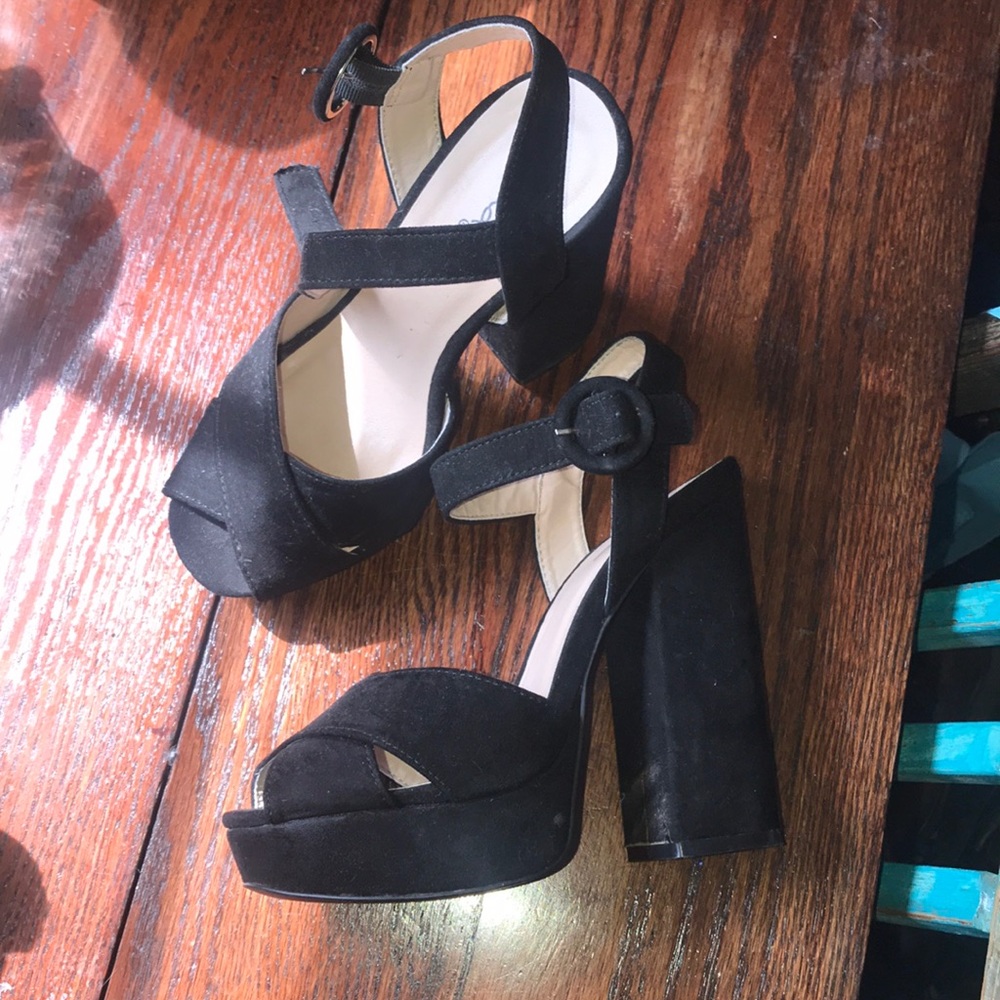 Cute black heels